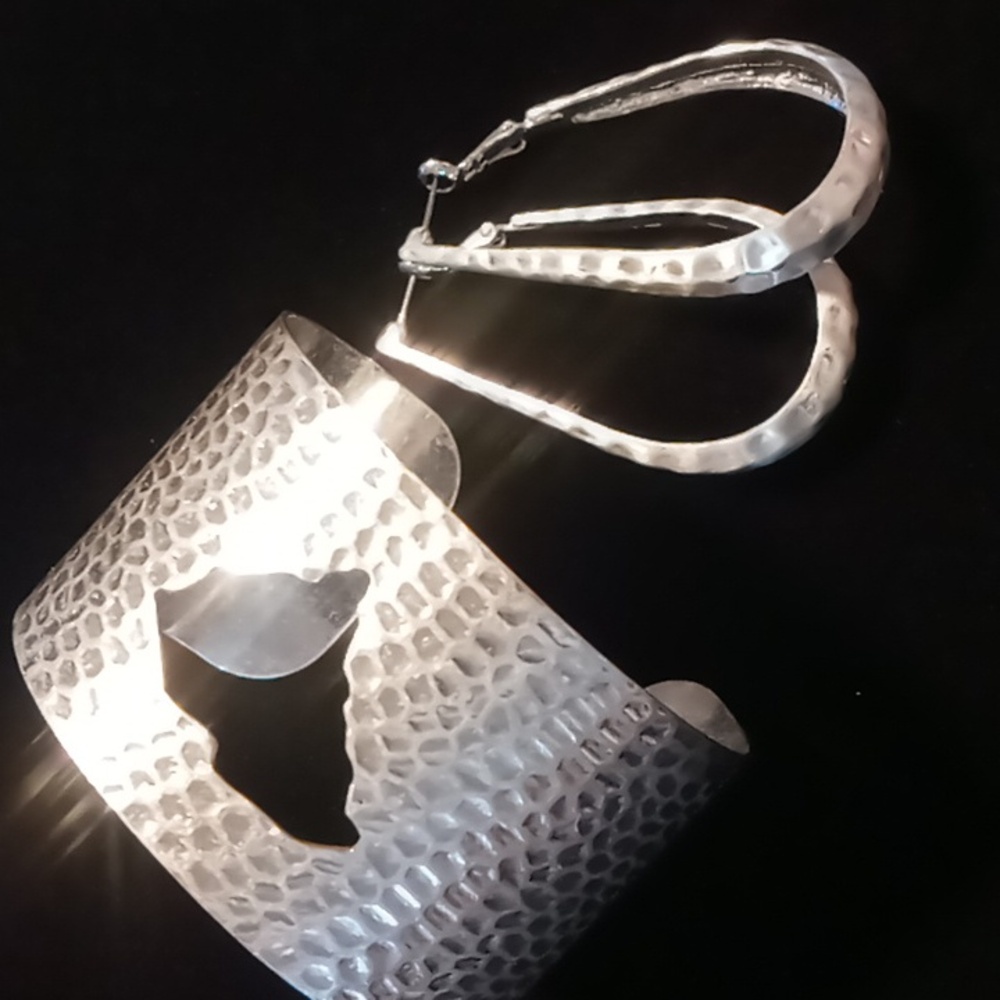 Cuff bracelet & matching oval hoop earrings hammered . Silver plated